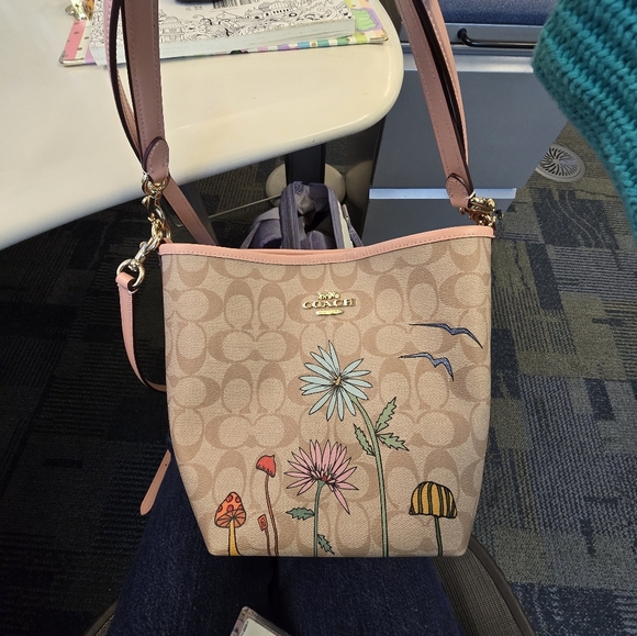 Coach X Observed By Us City Bucket Bag In Signature Canvas - Picture 5 of 5